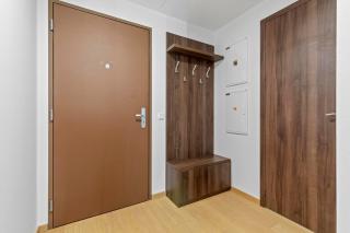 Sky Park Luxury Apartment with Stunning Views - 9