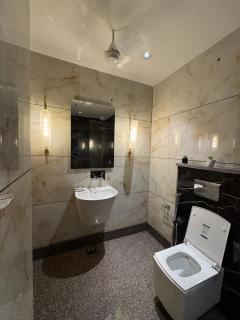 JS Residency Suites Near Nizamuddin Railway Station - 7
