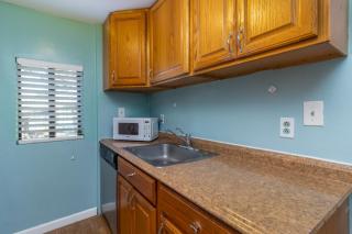 La Vista Bay-112 - 75th St -B - 3