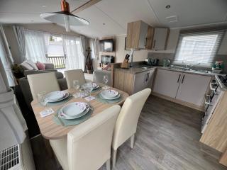 Sea La Vie - Ashford - 6