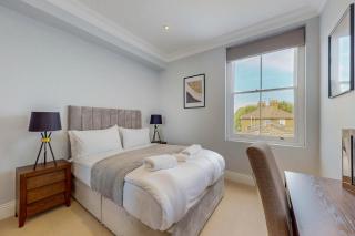 Modern 3 Bed Penthouse in a Prime Central Location - 8