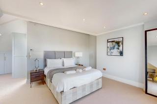 Modern 3 Bed Penthouse in a Prime Central Location - 9