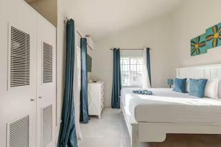 Cerulean Getaway, 2Bedroom OCV with Pool & Beach Access - 7