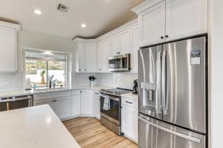 Fully Furnished Poolside Oasis 5 Mi to Lake Havasu - 2