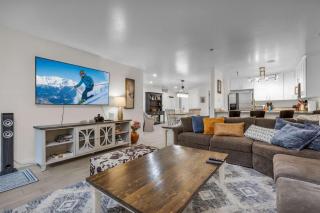 2BDR Condo Stunning Location in Town - 0