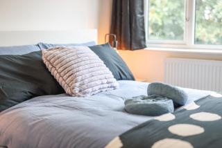 3Bedroom House - Free Parking - 5