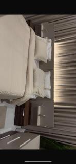 شقة فندقيه مؤثثه بالعوالي الرياض غرفتين وصالتين ومطبخ وسطح روماني وبلكونه - Riyad - 5