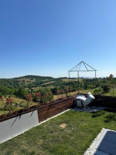 Casa Deluxe in Sinteu - intersectia intre modern si linistea naturii - 9
