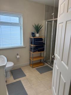 Carrick - Town Centre Apartment - 5