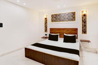 Hotel O Luxury Inn - 8