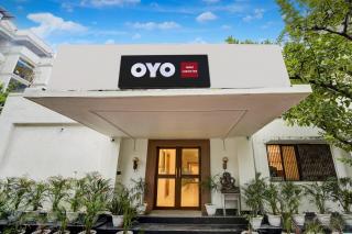 Hotel O Luxury Inn - 9