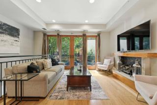 Spacious 3-Bed West Loop Townhouse, 1 Car Garage townhouse - Chicago - 0