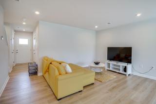 Modern Townhome with Patio 7 Mi to Dtwn Cartersville - 7