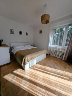 70m mieszkanie w domu jednorodzinnym do 8 osób, darmowy parking, atrakcje dla dzieci, balkon, duży ogród - 2