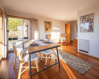Home & Away at Coles Beach - Devonport - 1