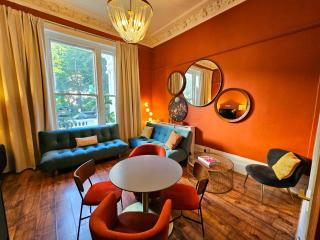 Beautiful & Bright Victorian Home with High Ceiling in Paddington near Hyde Park by Tube Stations - Ground Floor, No Stairs - Londres - 1