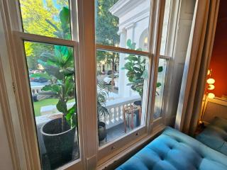 Beautiful & Bright Victorian Home with High Ceiling in Paddington near Hyde Park by Tube Stations - Ground Floor, No Stairs - 3