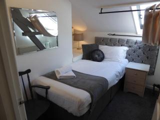 Falstaff Cottage, NEW HOT TUB, Sleeps up to 5, Stratford upon Avon - 3