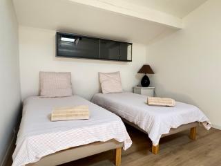 4 bedroom townhouse - 5