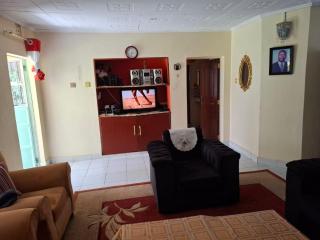 Jane's Place - Paulo - 1