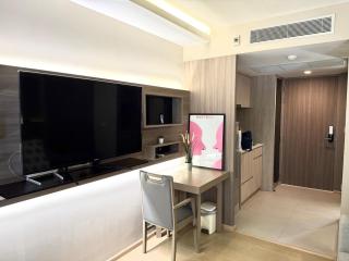 BTS Thong Lor Downtown Low-rise Large 1 Bedroom - 1