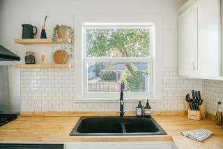 Near Anna Maria, LECOM & IMGRenovatedFenced Yard - 3