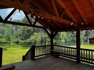 Riverfront Loft 6 - - 8