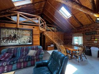 Riverfront Loft 6 - - 5