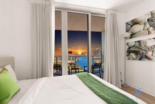 Coastal Retreat Modern Studio w Harbour Views - 4