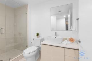 Coastal Retreat Modern Studio w Harbour Views - 1