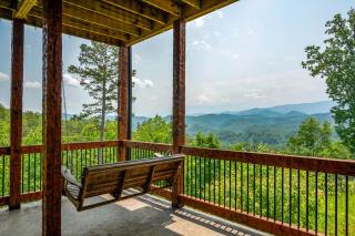 The View- Hot Tub -Theater- Mini Golf- Pool Table - 8