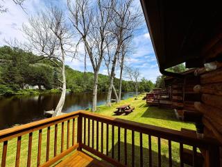 Riverfront Cabin 3 - 5