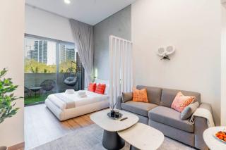 Luxury Apartment In JVC With Padel Gym Pool Cinema BBQ - 1