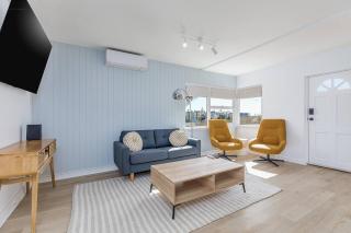 Beachy Breeze, Sleeps 4, Steps to Scarb Beach - 0