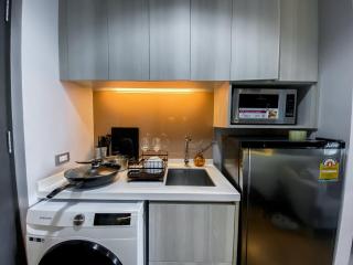 Upscale High-Rise 1BR - Ultra Fast Wifi - Phrom Phong - 1