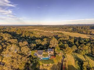 The Hill House Hinterland Haven - 8