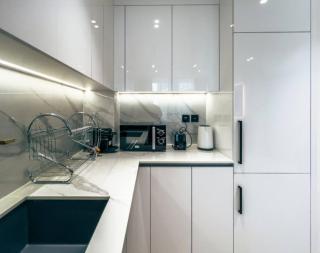 Modern Place - Binghatti Azure 1244 - 3