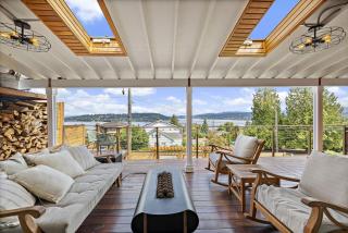 3BR The Lucille Lake Washington View Retreat - 0