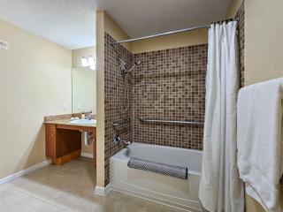 2BR 2BA Grand Duo Suite Sleeps 8 Near Universal and I Drive - 3