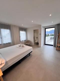 Beautiful loft, huge sunny terrace, view over the beach and sea - 1