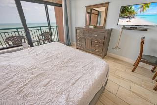 Oceanfront Beach Dream at Sandcastle South Pools - 7