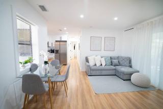 Sunny 4br Stpete Getaway Home - 0