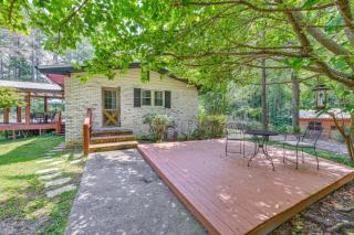 Pool and Deck Pond-View Getaway in Newnan! - 9