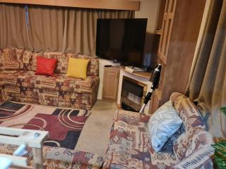 BLUE BIRD HOLIDAY HOME - 7