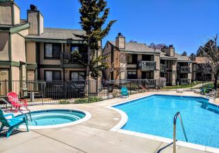 Lakeside Retreat Condo - Walk to Lake, Fireplace, Deck, Swimming Pool - Big Bear Lake - 0