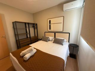 Luxo e Novo na Gleba - 2 Quartos com Ar Quente-Frio - 1