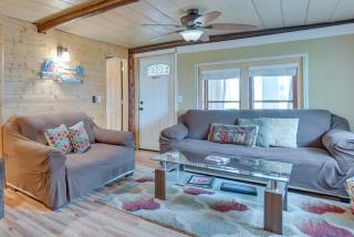 Cozy Houghton Lake Vacation Rental with Fireplace! - 6