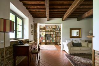 Historic Villa In The Heart Of Tuscany - 8