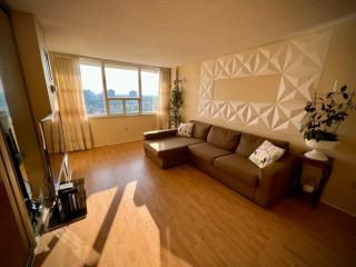 Lower Penthouse Suite with Pools & Sunset Views - 7