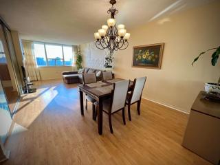 Lower Penthouse Suite with Pools & Sunset Views - 8